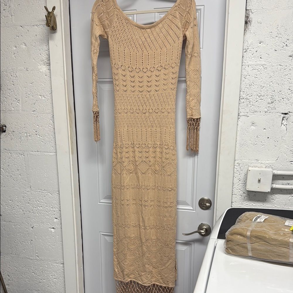 House of Harlow 1960 Tan Long Sleeve Bodycon Dress - Knit Dress - Medium - NWT